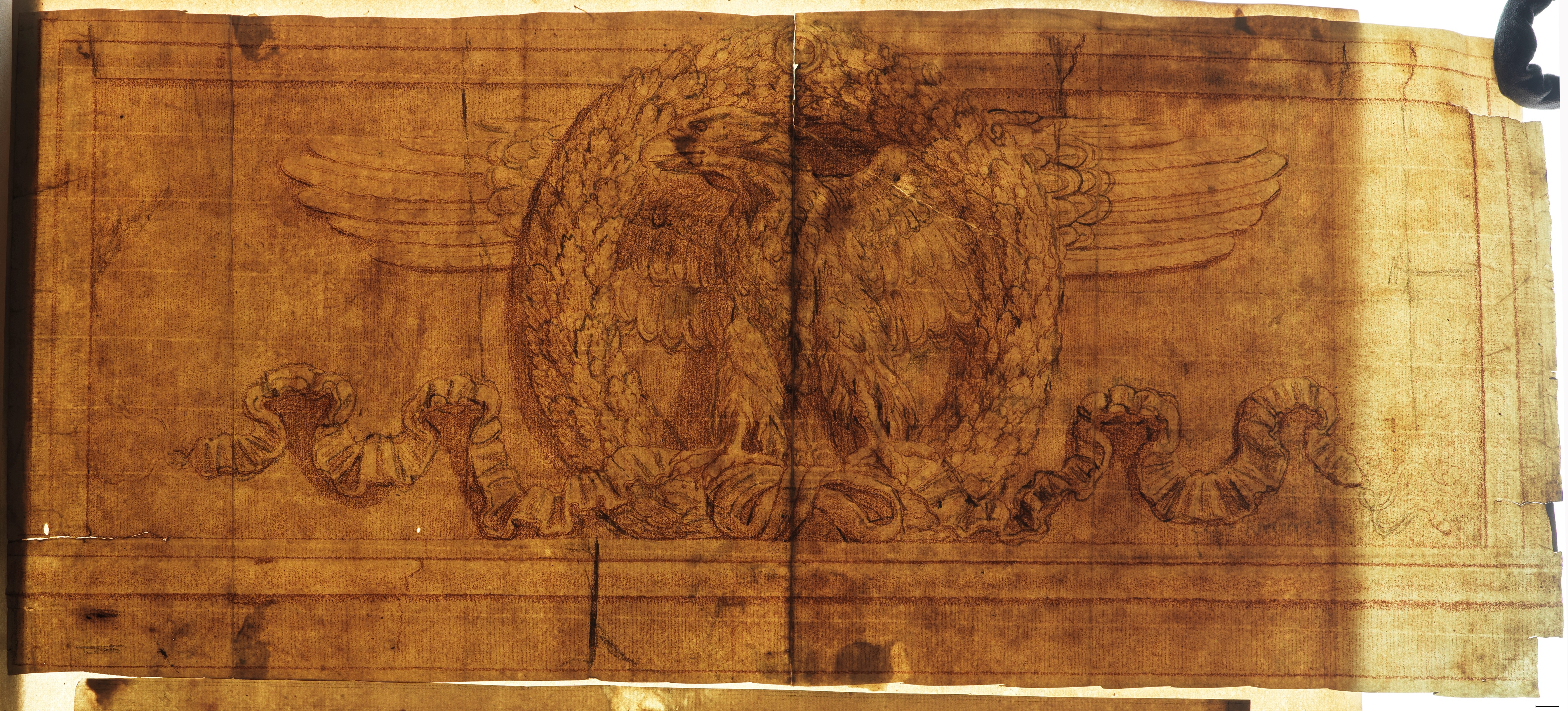 Durchlicht-Aufnahme Rötel- und Kreidezeichnung eines Adlerreliefs aus der Vorhalle der Kirche Santi Apostoli in Rom