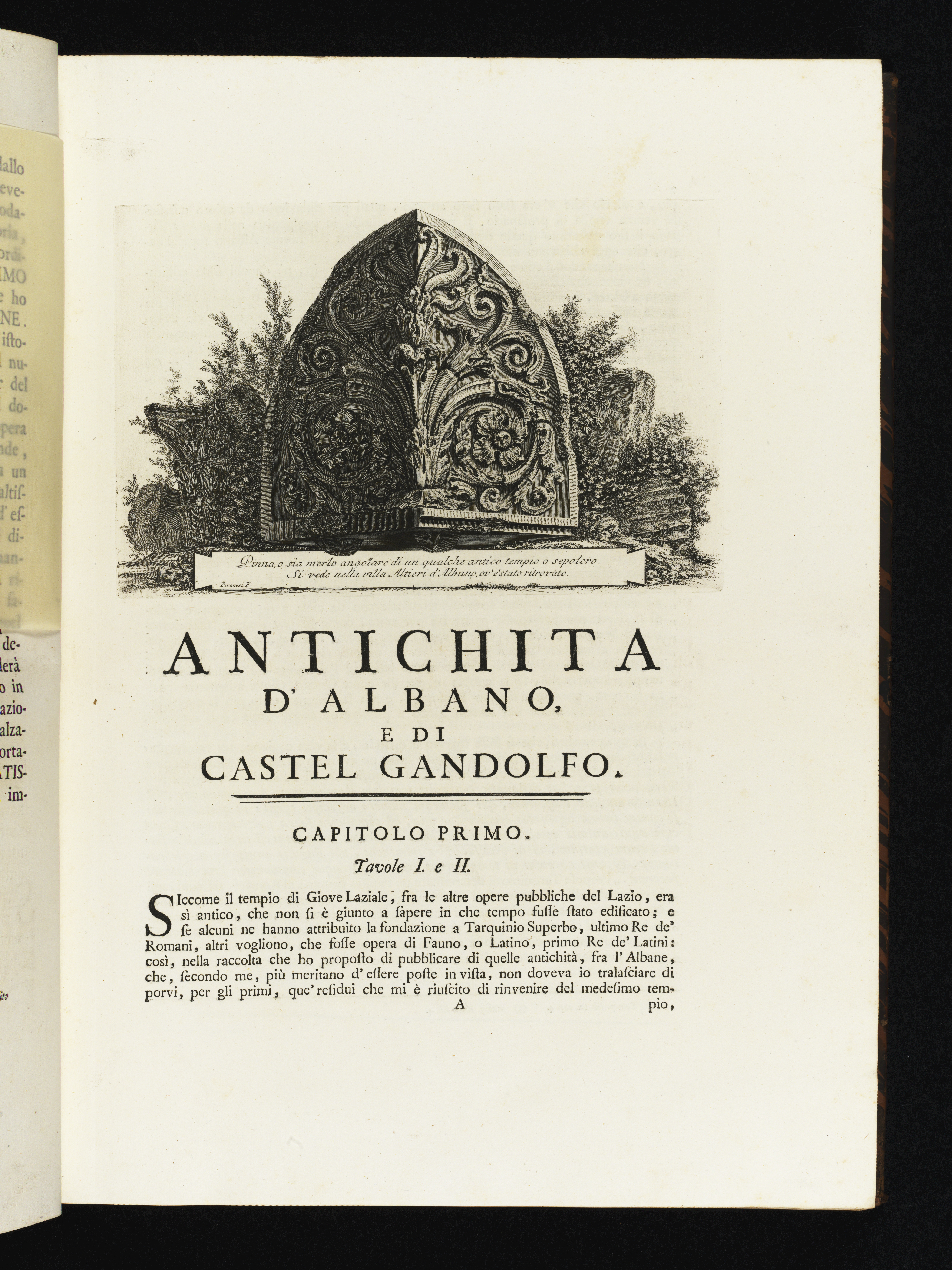 Radierung Piranesis. Titelseite der Publikation Antichità d'Albano e di Castel Gandolfo mit Darstellung eines Akroters über dem Titel