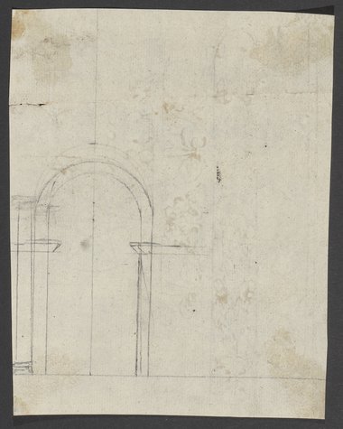 Auflichtaufnahme Grobe, mit schwarzer Kreide gefertigte architektonische Skizze eines Rundbogens mit Kämpfer und Säule