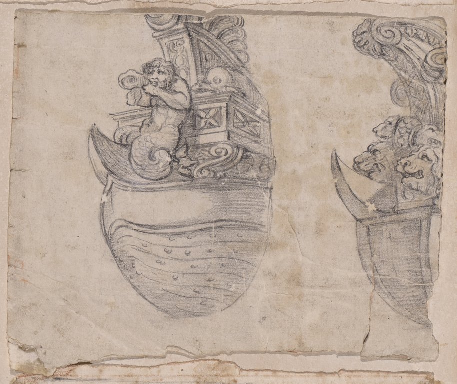 Auflichtaufnahme Kreidezeichnung zweier Schiffsschnäbel, der linke mit in Muschel blasendem Triton geschmückt, der rechte mit Löwenköpfen und Volutenschmuck