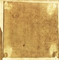 Durchlicht-Aufnahme Schwarze Kreidezeichnung eines Satyr in Schrittstellung mit Hirtenstab und Fell, rechts daneben Mänade mit Gewanddraperien in leichter Seitenansicht